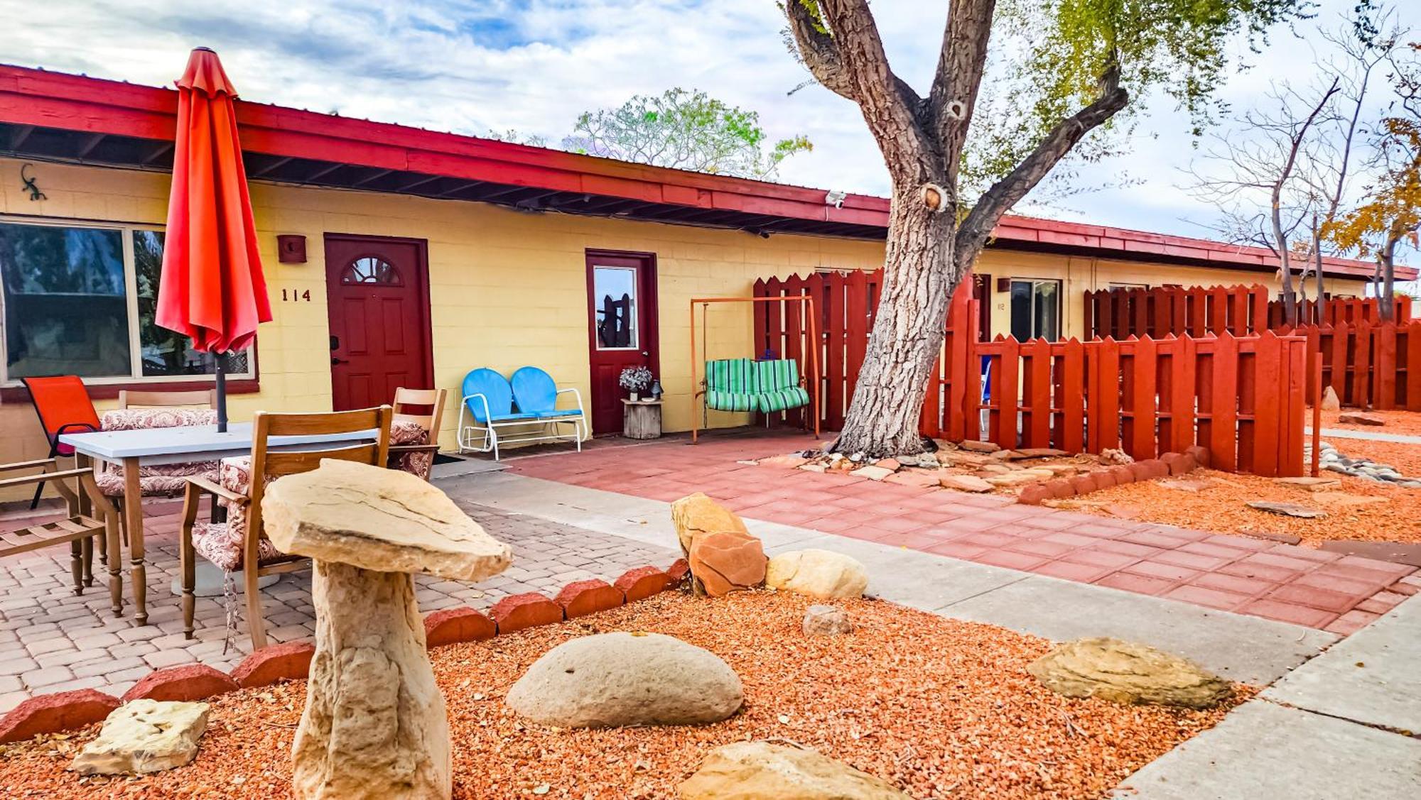 Red Rock Motel And Dam Motel Page Eksteriør bilde